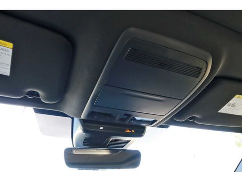 Certified 2025 MAZDA CX-70 Plug-In Hybrid w/ Premium Plus image 21