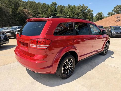 Used 2017 Dodge Journey SE w/ Flexible Seating Group FWD image 16