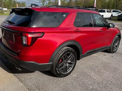 Used 2025 Ford Explorer ST w/ Sun And Sound Package AWD/4WD image 7