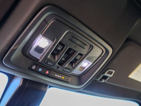 Used 2021 Chevrolet Silverado 2500 High Country w/ Z71 Off-Road Package image 24