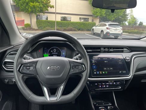 Certified 2023 Chevrolet Bolt EUV LT FWD image 21