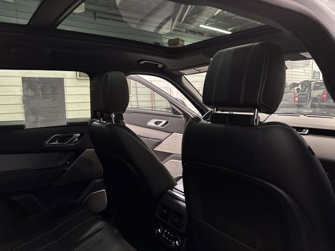 Used 2020 Land Rover Range Rover Velar R-Dynamic S image 34