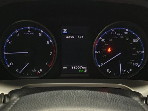 Used 2018 Toyota RAV4 XLE FWD image 25