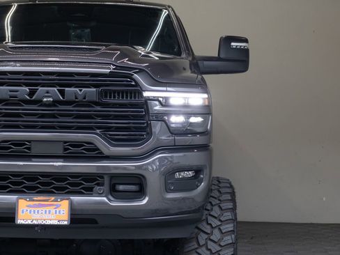 Used 2025 RAM 2500 Laramie w/ Night Edition AWD/4WD image 5