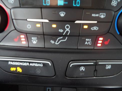 Used 2019 Ford Escape SE AWD/4WD image 30