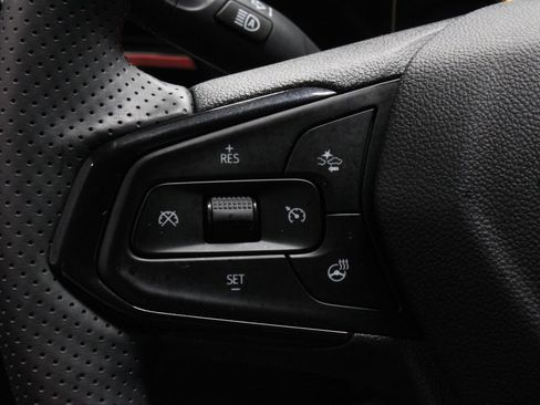 Used 2025 Chevrolet Trax RS w/ Driver Confidence Package FWD image 26