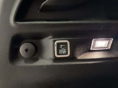 Used 2021 Jeep Grand Cherokee L Limited AWD/4WD image 24