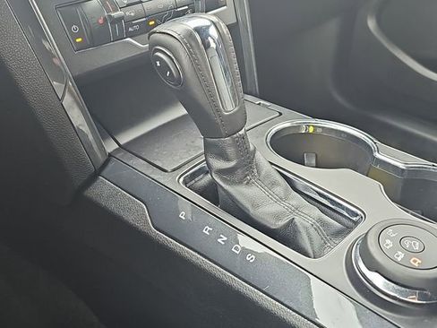 Used 2018 Ford Explorer XLT w/ Equipment Group 202A image 17