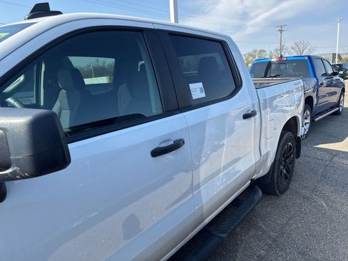 Used 2024 Chevrolet Silverado 1500 Custom image 16