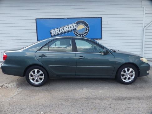 Used 2006 Toyota Camry XLE FWD image 29