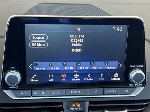 Used 2023 Nissan Altima 2.5 SV FWD image 21