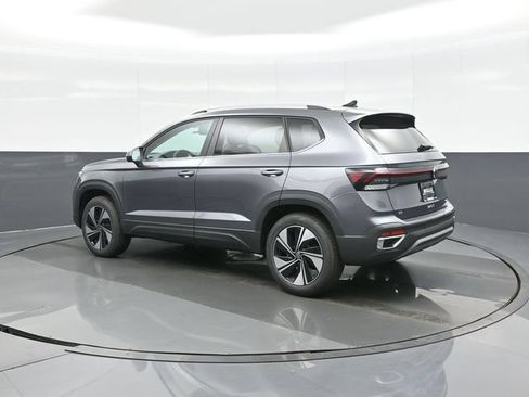 New 2026 Volkswagen Taos SE AWD/4WD image 5