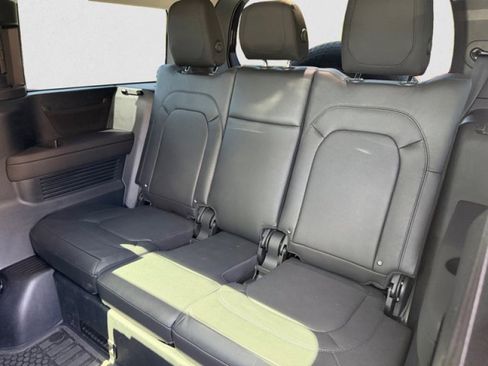 Used 2024 Land Rover Defender 130 S image 20