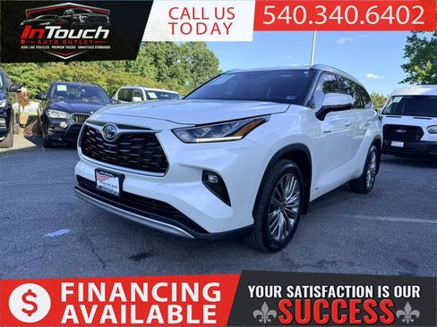 Used 2021 Toyota Highlander Platinum AWD/4WD image 1