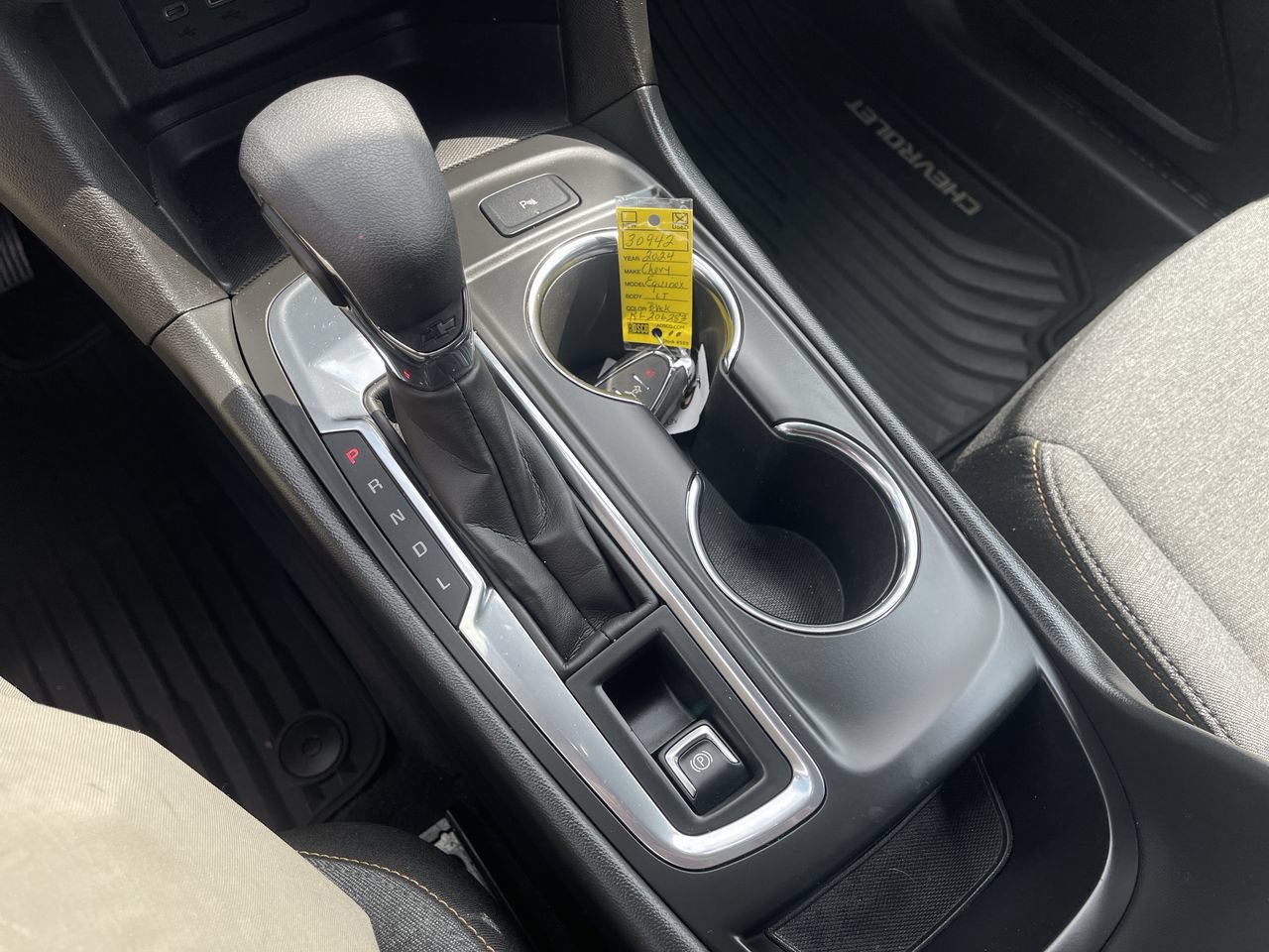 Used 2024 Chevrolet Equinox LT FWD image 15
