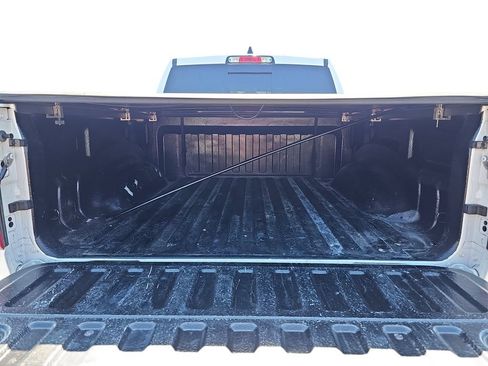 Used 2019 RAM 1500 Laramie AWD/4WD image 28