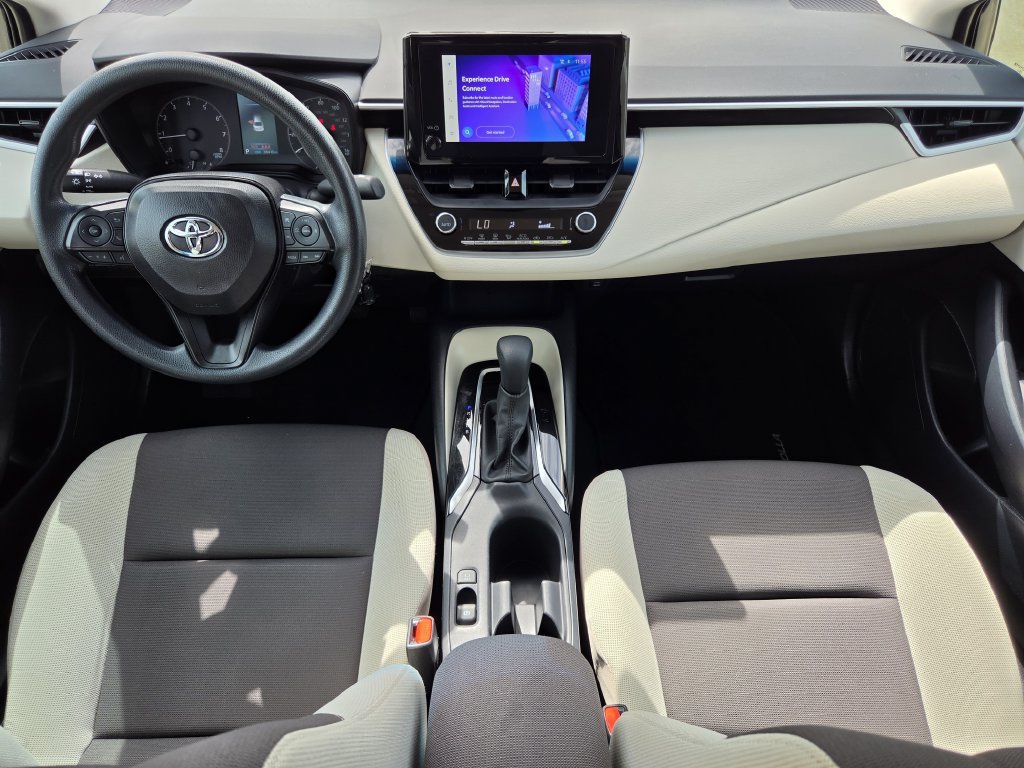 Used 2025 Toyota Corolla LE FWD image 13