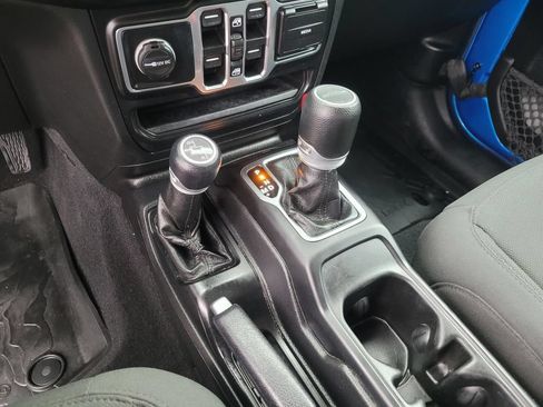 Used 2021 Jeep Gladiator Sport AWD/4WD image 21