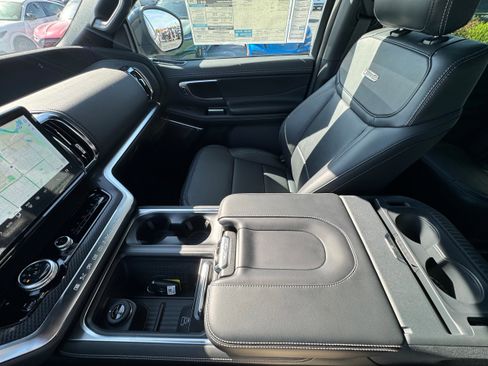 New 2025 Ford Expedition Platinum w/ Stealth Performance Package image 34