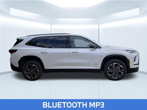 Used 2025 Buick Enclave Sport Touring w/ Power Package FWD image 2