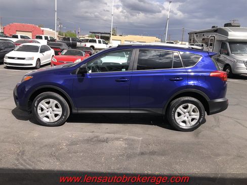 Used 2014 Toyota RAV4 LE image 5