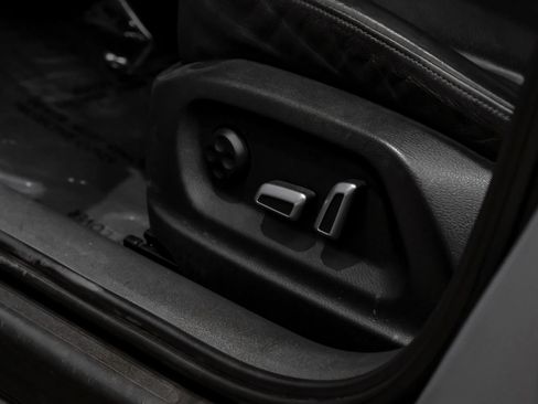 Used 2016 Audi Q3 2.0T Premium Plus w/ Technology Package image 29