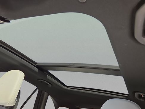 Certified 2024 Mercedes-Benz GLC 300 image 18