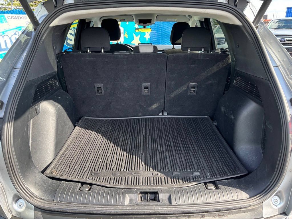 Used 2023 Ford Escape Active w/ Cold Weather Package FWD image 5