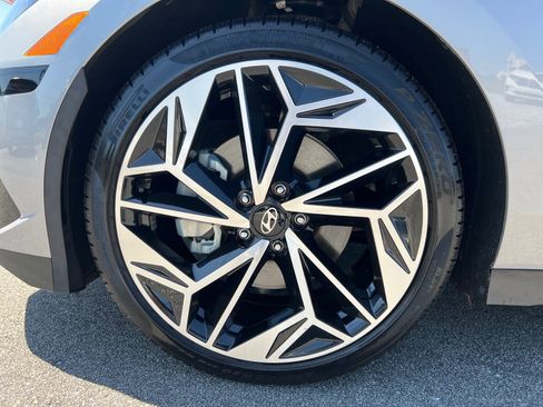 Used 2024 Hyundai Ioniq 6 SEL RWD image 15