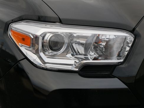 Used 2023 Toyota Tacoma SR image 16