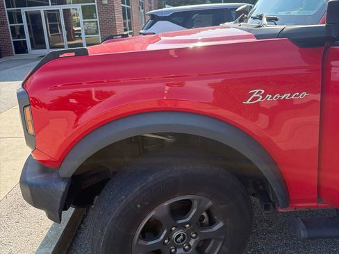 Used 2021 Ford Bronco Big Bend AWD/4WD image 2
