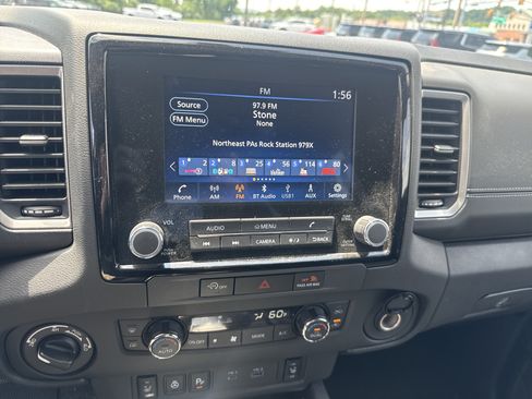 Used 2024 Nissan Frontier SL w/ Technology Package AWD/4WD image 23