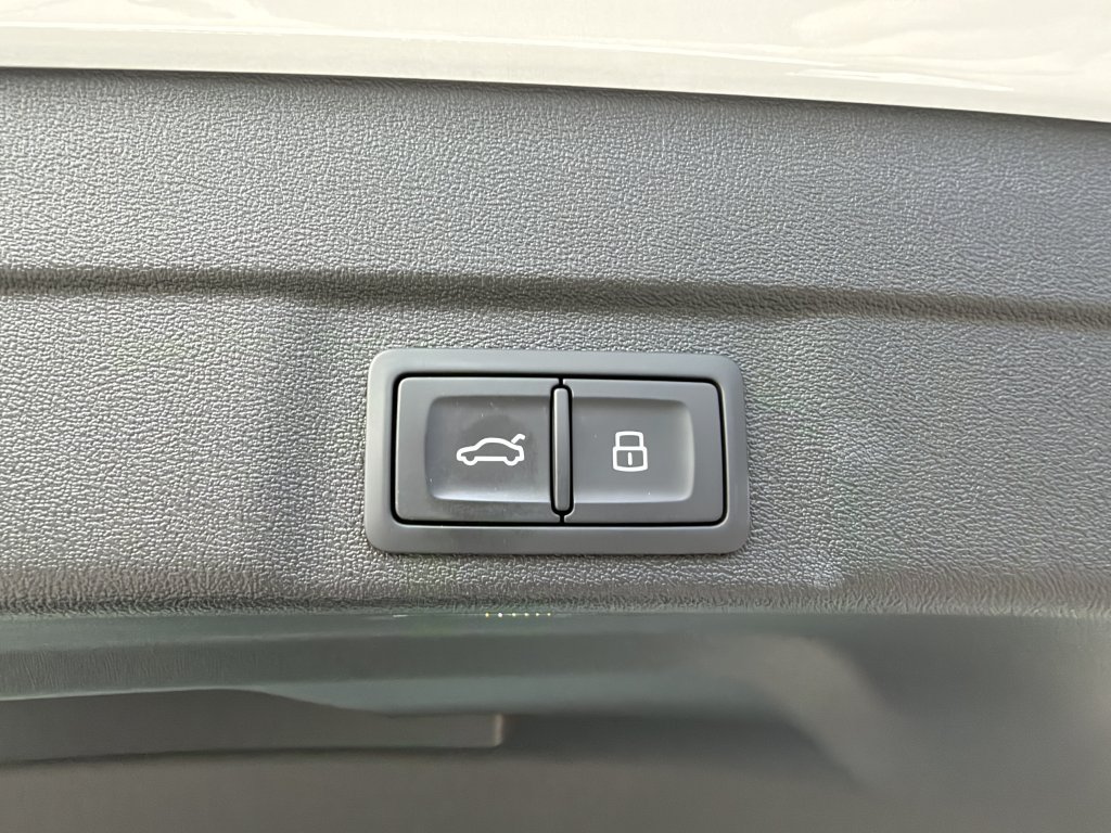 Used 2025 Audi A5 Premium Plus w/ Premium Plus AWD/4WD image 40