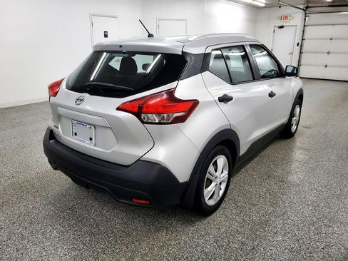 Used 2018 Nissan Kicks S image 4