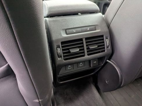 Used 2025 Land Rover Discovery Sport S image 13