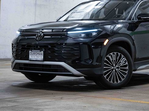 New 2026 Volkswagen Tiguan S image 2