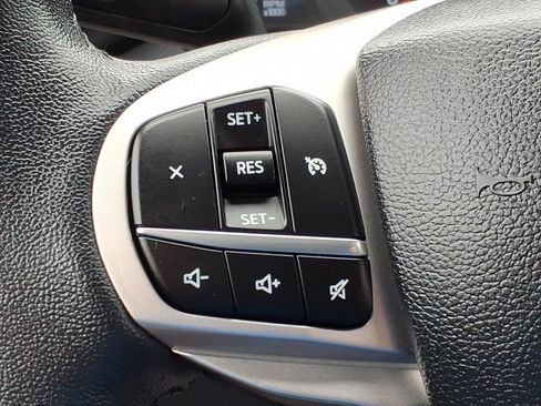 Used 2024 Ford Explorer XLT w/ Equipment Group 202A AWD/4WD image 24