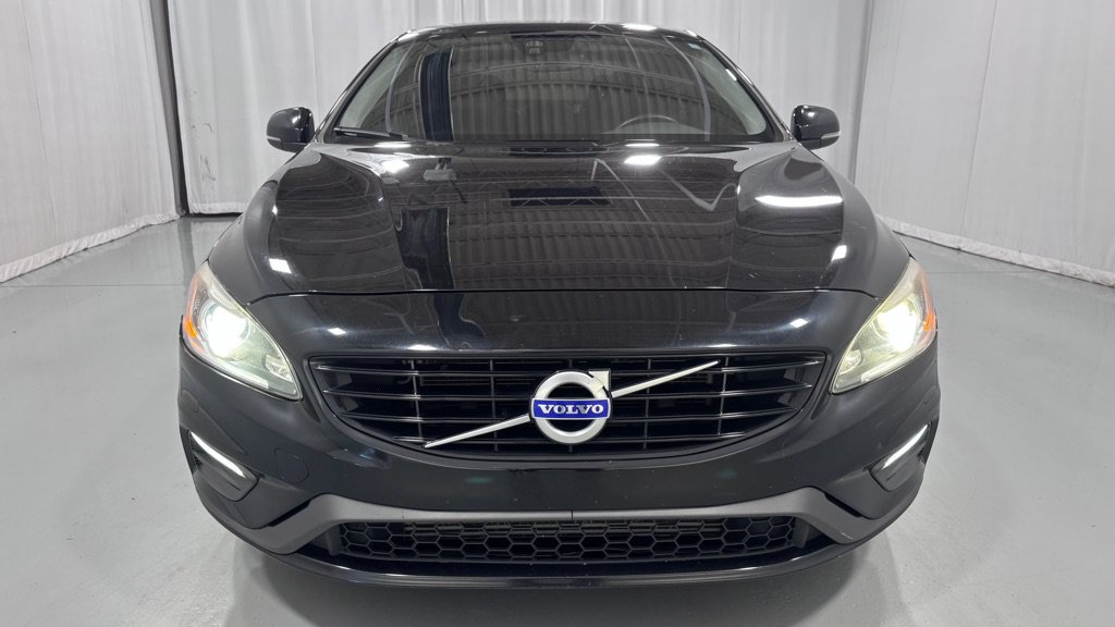 Used 2017 Volvo S60 T5 Dynamic AWD/4WD image 2