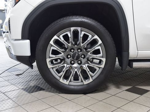 Used 2024 GMC Sierra 1500 Denali Ultimate AWD/4WD image 28