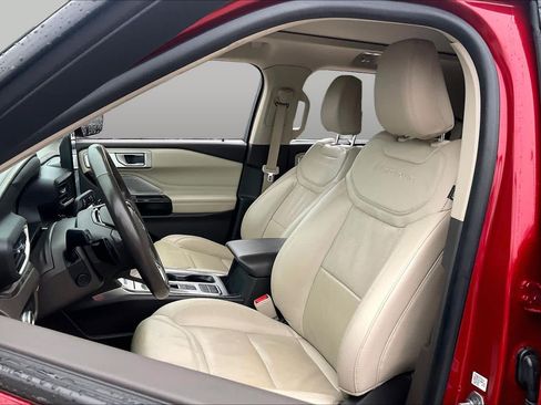 Used 2021 Ford Explorer Platinum w/ Premium Technology Package RWD image 8