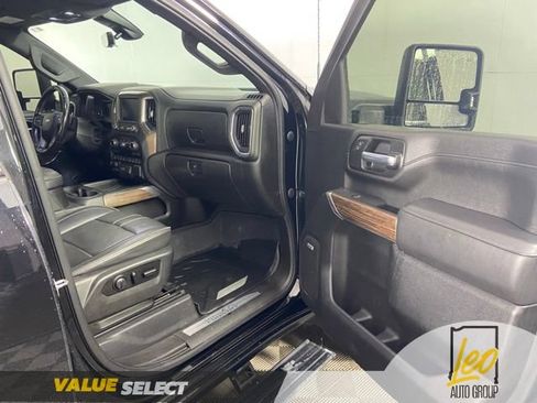 Used 2021 Chevrolet Silverado 3500 High Country w/ Z71 Off-Road Package AWD/4WD image 17