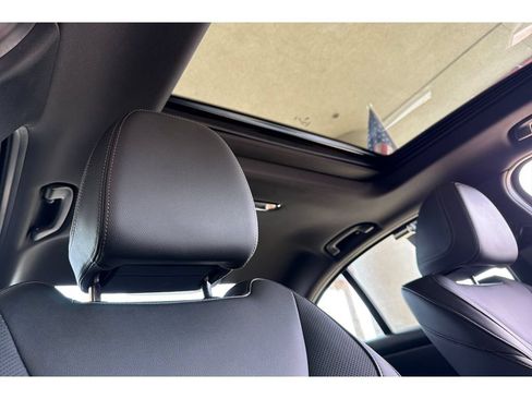Used 2025 BMW 330i Sedan RWD image 17