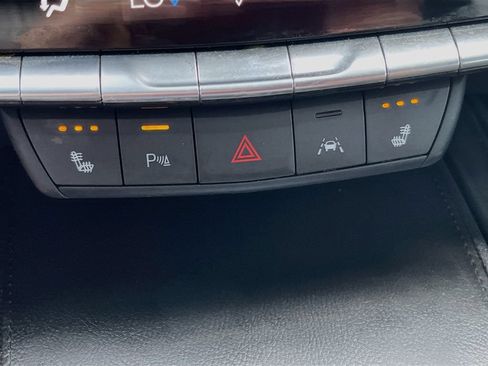 Used 2024 Cadillac XT4 Sport w/ Cold Weather Package FWD image 20