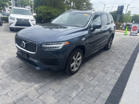 Used 2021 Volvo XC90 T6 Momentum AWD/4WD image 19