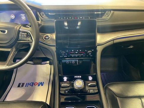 Used 2023 Jeep Grand Cherokee L Overland image 12