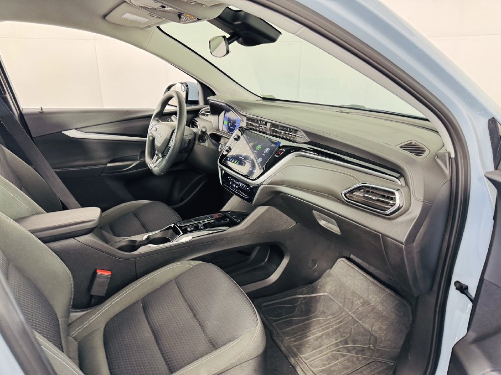 Used 2023 Chevrolet Bolt EUV LT FWD image 27