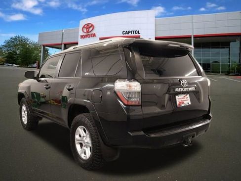 Certified 2018 Toyota 4Runner SR5 image 4
