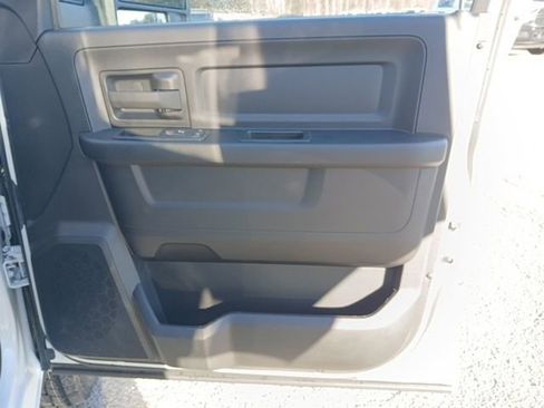 Used 2024 RAM 2500 Tradesman w/ Chrome Appearance Group image 27