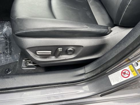 Used 2022 Toyota Prius Prime XLE image 14