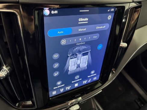 Used 2025 Volvo XC60 B5 Core image 34